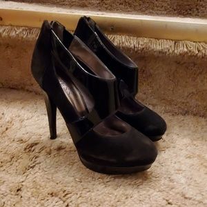 Guess zipper back ankle cross strap platform pumpa